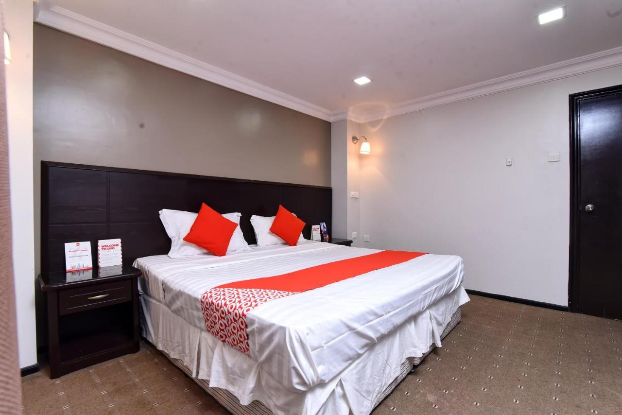 Oyo 411 Moon Hotel Даммам Экстерьер фото